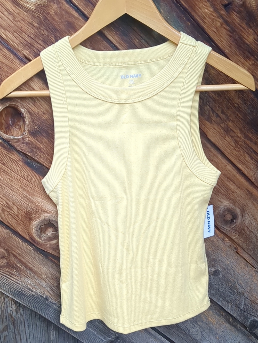 Old Navy Tank Cropped Medium Tall